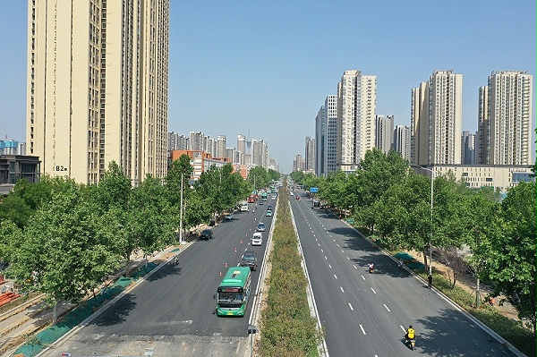道路标线工程如何科学选择热熔型与双组份涂料