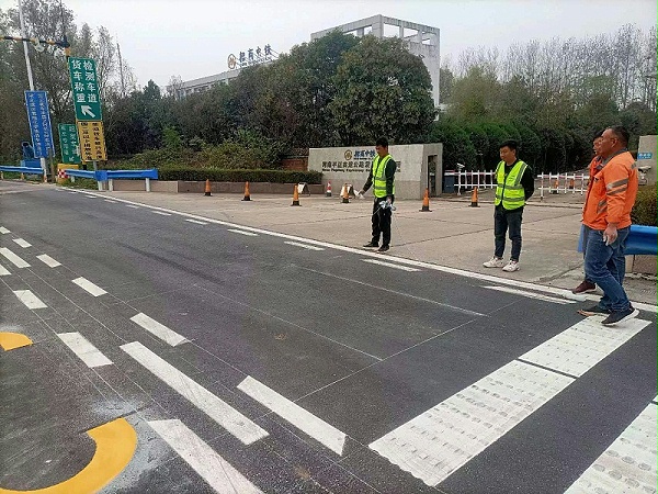 路面热熔标线涂料,热熔标线涂料性能,路面热熔标线涂料特点