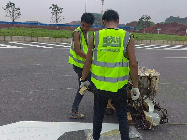 路面热熔标线涂料,热熔标线涂料适应性,路面热熔标线涂料特点