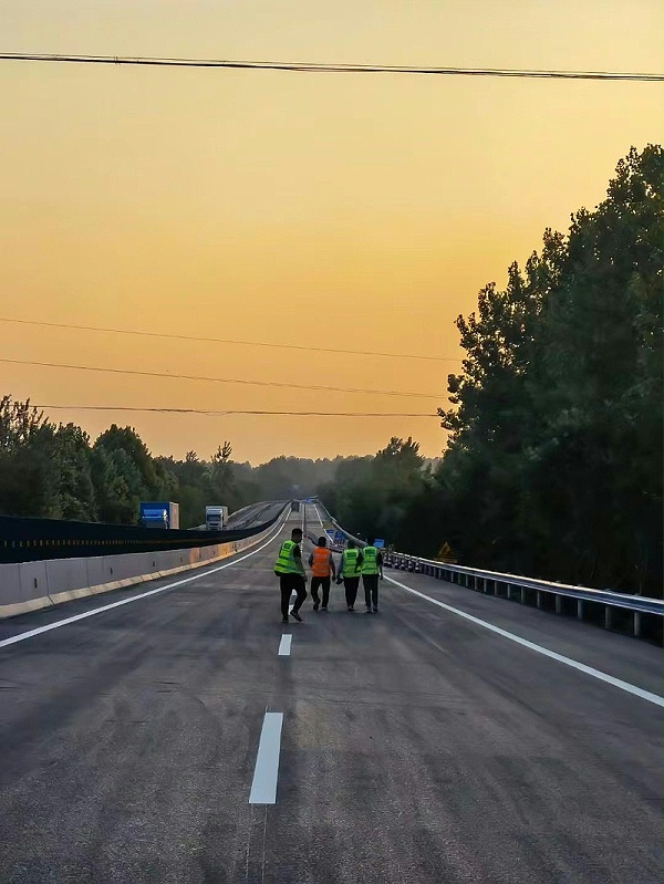 三艾斯热熔标线涂料的独特优势与行业趋势分析