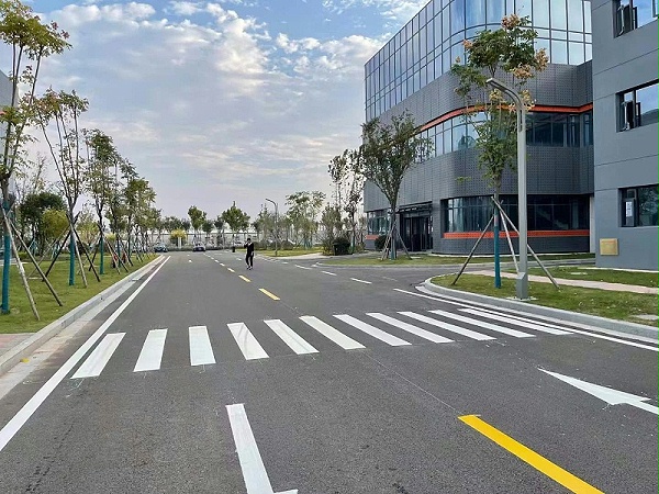 为什么选择河南三艾斯热熔标线涂料？