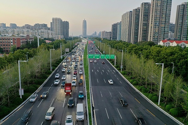 热熔标线涂料哪家好？三艾斯的独特优势盘点