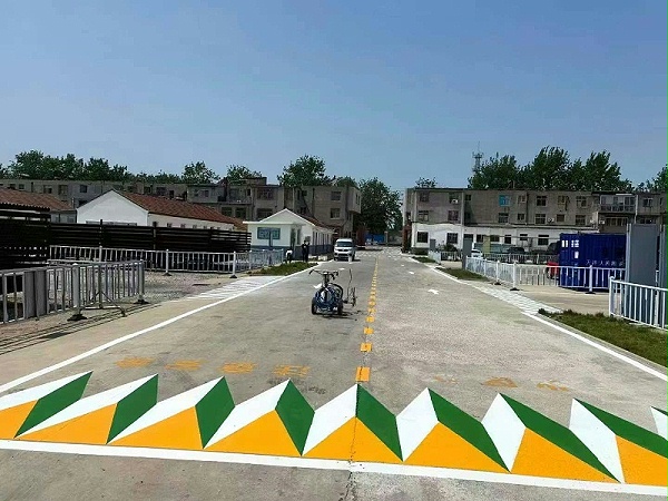 深度解析：常温标线涂料施工中遮盖率不足的成因与系统解决方案