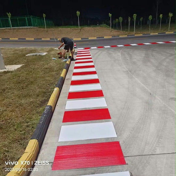应对短时施工窗口：常温标线涂料成城市道路快速养护新选择