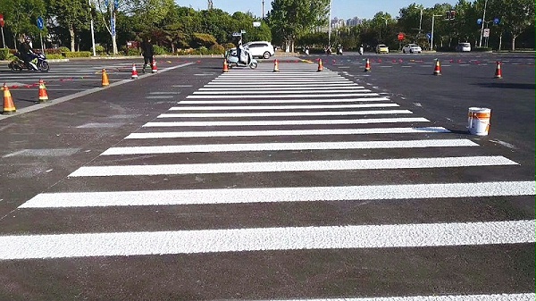 热熔标线涂料受潮会对施工产生的影响