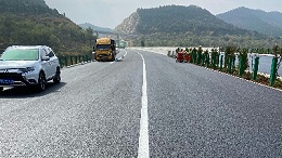 双组份标线涂料：为什么它能让道路标线更持久？