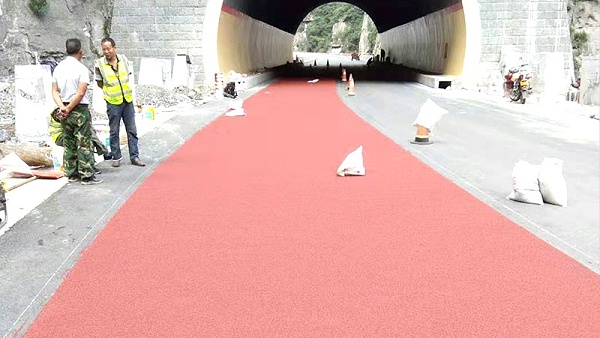 彩色防滑路面涂料,彩色防滑路面涂料施工,彩色防滑路面涂料问题