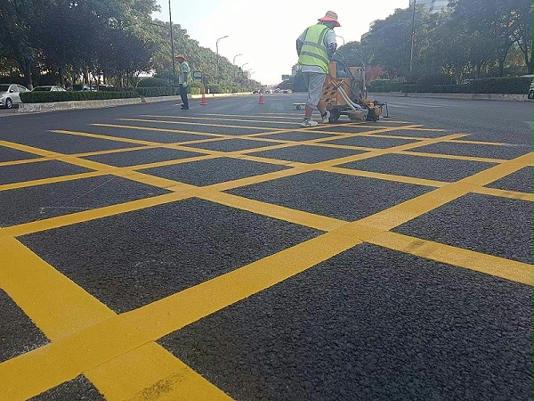 公路标线施工,公路道路标线涂料施工,道路标线涂料