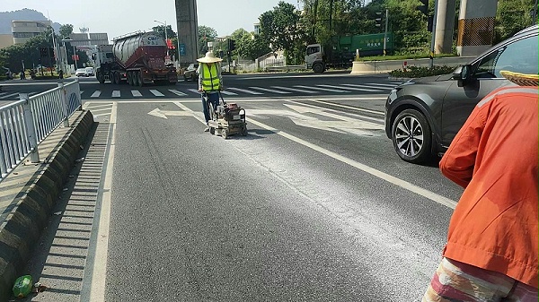 公路标线施工,公路道路标线涂料施工,道路标线涂料