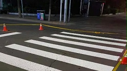 喷涂双组份标线涂料常见问题解决方案：泛黄、逆反值低等问题处理