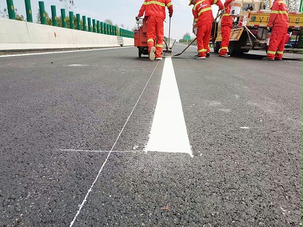 公路标线涂料,公路标线涂料分类,公路标线涂料适用场景