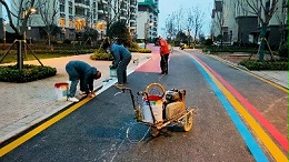 三艾斯热熔标线涂料解析：产品特性与行业趋势