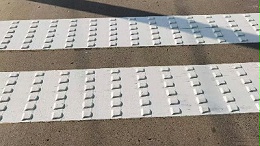 双组份道路标线施工中泛黄与固化异常问题的成因与应对策略分析