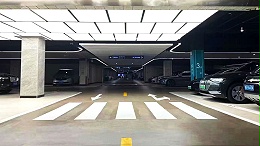 如何在新铺沥青路面上施工冷漆标线涂料