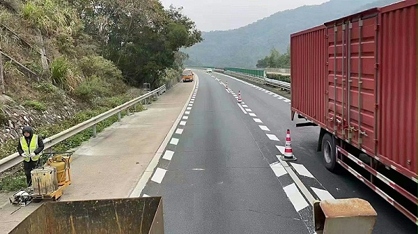 热熔标线涂料,耐磨热熔标线涂料,道路标线