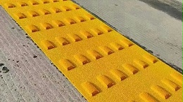 热熔标线涂料耐磨耐久性出色，保障道路标线长期清晰醒目