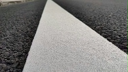 热熔道路标线涂料选购指南：树脂含量如何影响使用寿命？