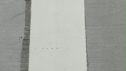 验收总被卡反光值？从材料到施工的完整攻略