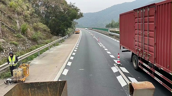 热熔标线涂料,热熔标线涂料寿命,热熔标线涂料施工