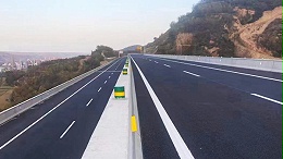 三艾斯助力许信高速，打造安全醒目的交通标线