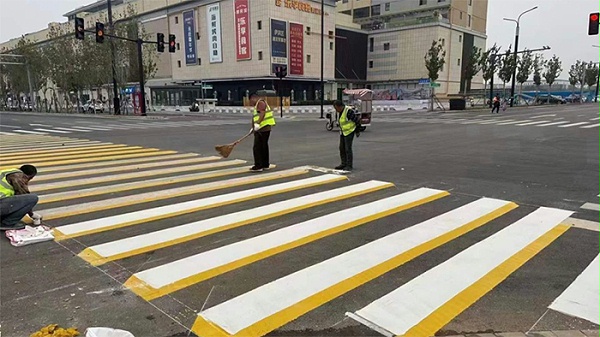 热熔道路标线施划后能用多久？