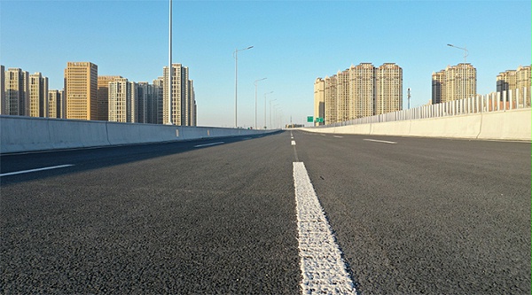 道路施工新选择：双组份标线涂料，攻克难题效果佳