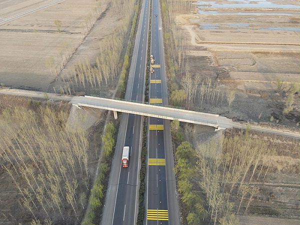 三艾斯助力山西昔榆高速项目，高效完成标线施工