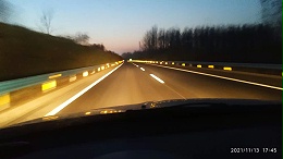 热熔标线涂料的耐久性与反光效果分析