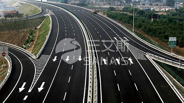 道路标线施工中的玻璃珠撒播量不足的影响