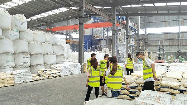 路面标线涂料-防撞墩上涂刷黄黑反光漆的作用