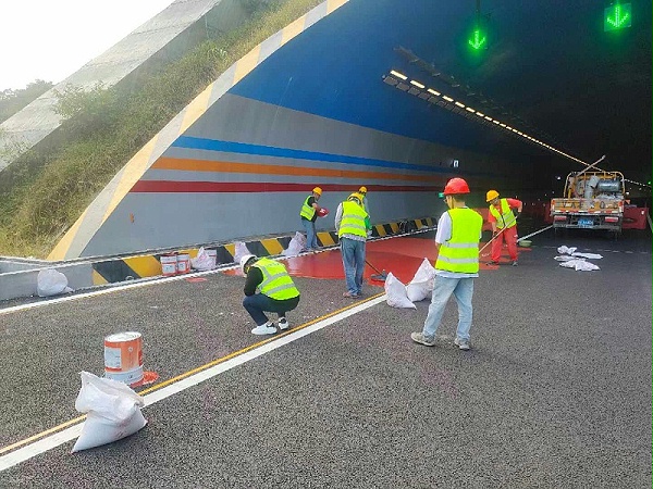 彩色防滑路面涂料厂家,彩色防滑路面涂料寿命