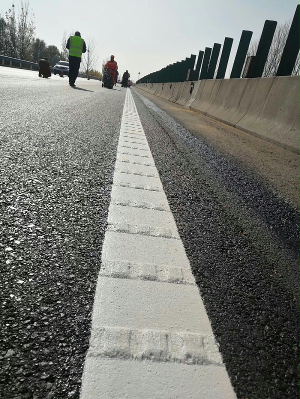 热熔标线涂料哪家好？看河南三艾斯表现如何