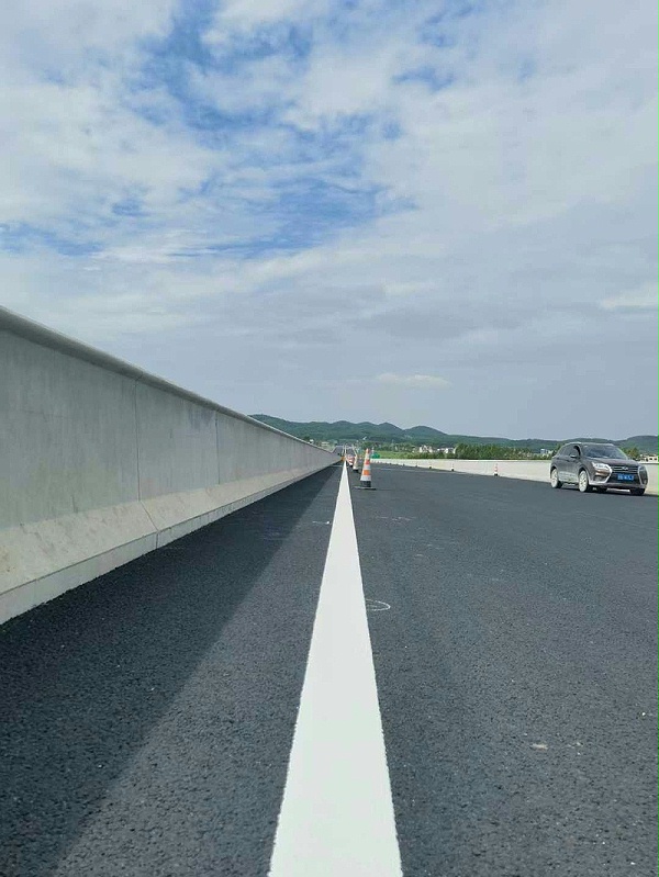 道路标线涂料,道路标线涂料适应性