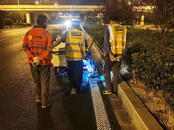 道路交通标线,双组份标线涂料,交通标线涂料施工