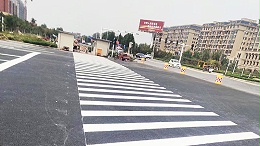 新修道路划线总冒气泡？三艾斯教你一招轻松解决！